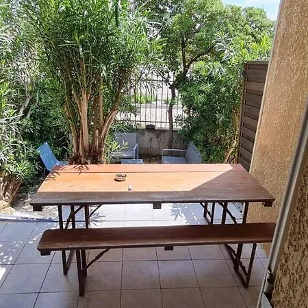 Apt En 7 Pers Avec Piscine, Bord De