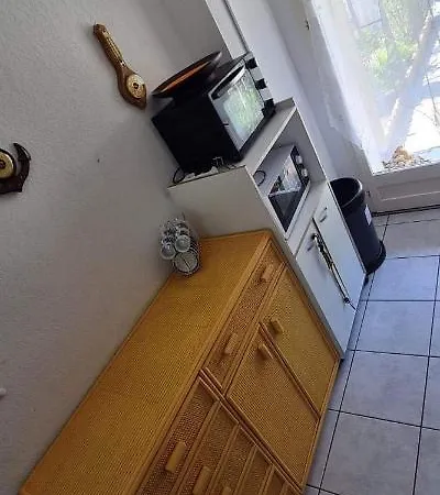 Apt En 7 Pers Avec Piscine, Bord De *